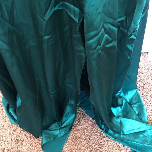 City Studio Womens Gown Size 16W Hunter‎ Green Embellished Satin Spaghetti Strap - Picture 5 of 16
